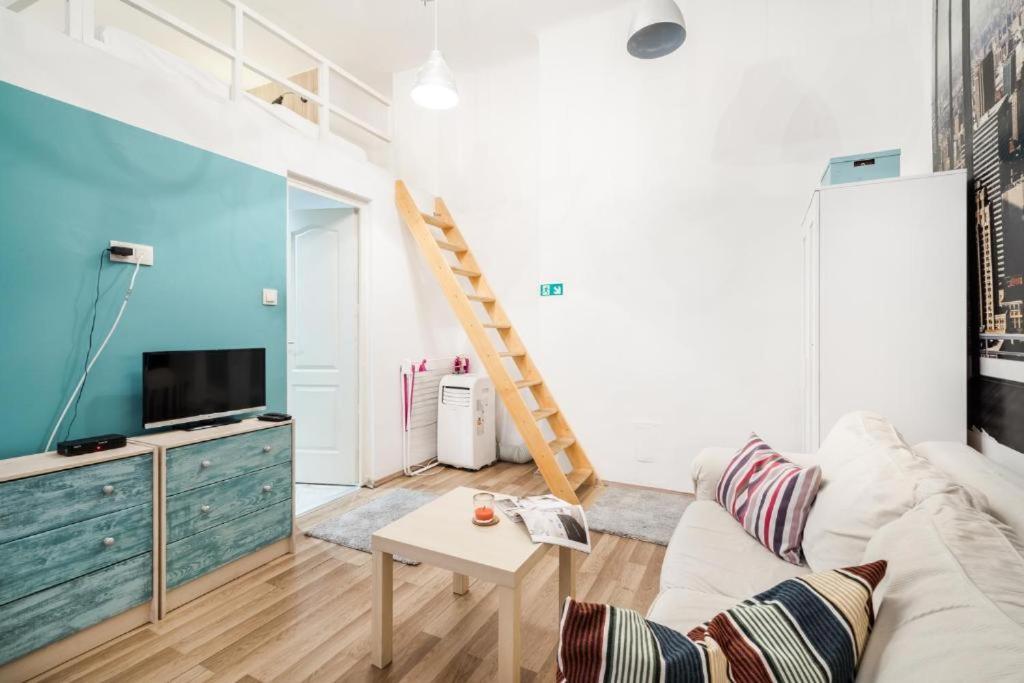 Colorwave Studio Home Budapest Luaran gambar