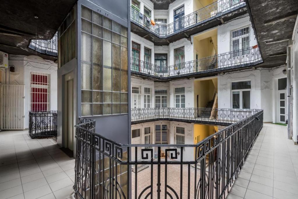Colorwave Studio Home Budapest Luaran gambar